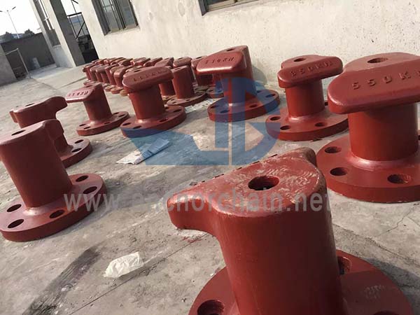 R CVI Type Bollard